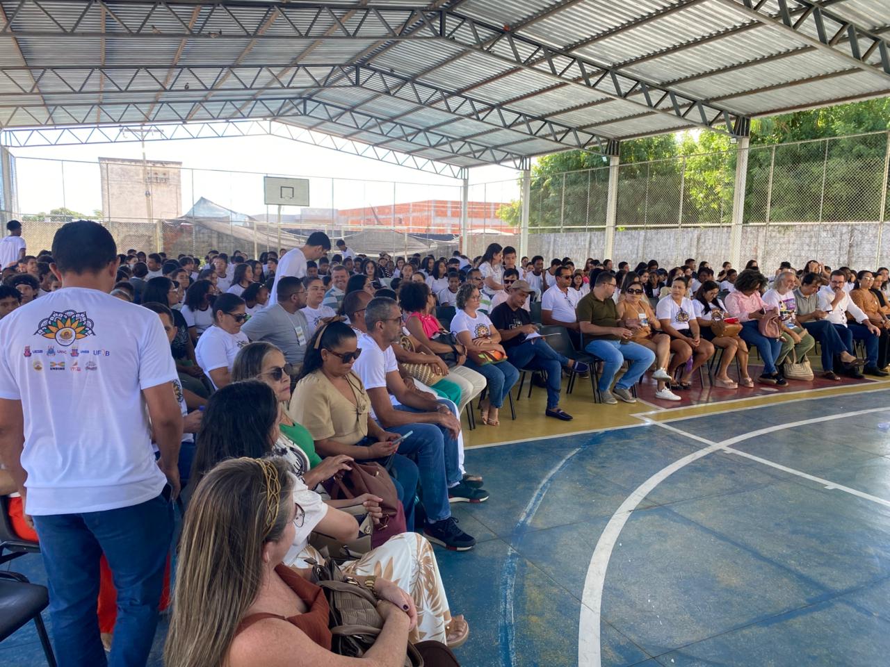 Visita às escolas
